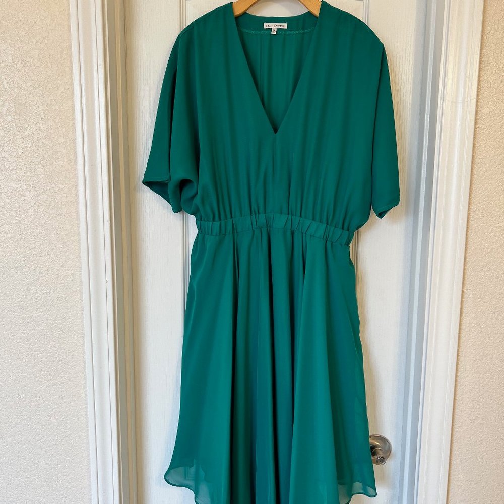 Lace & Mesh Flowy Dress (medium)